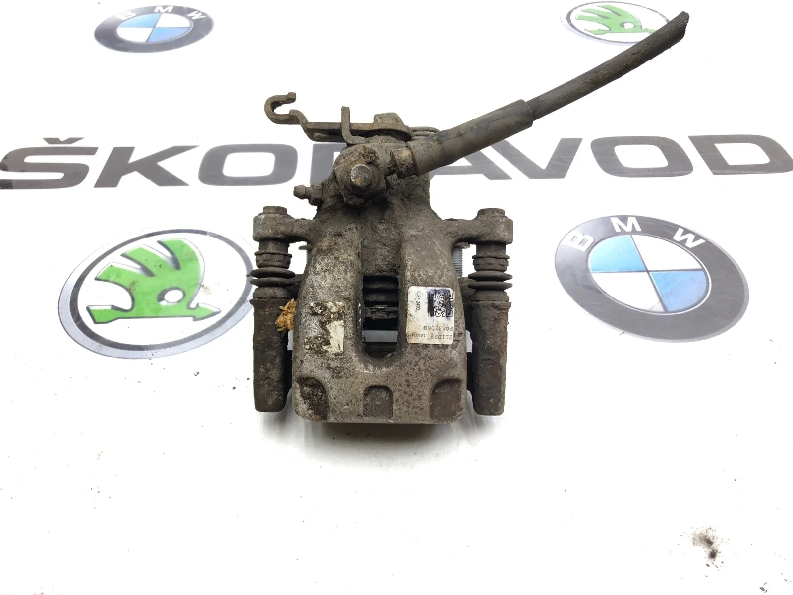 Суппорт тормозной Skoda Octavia 2017 5Q0615424A A7 (5E) 1.6 DDYA, задний правый