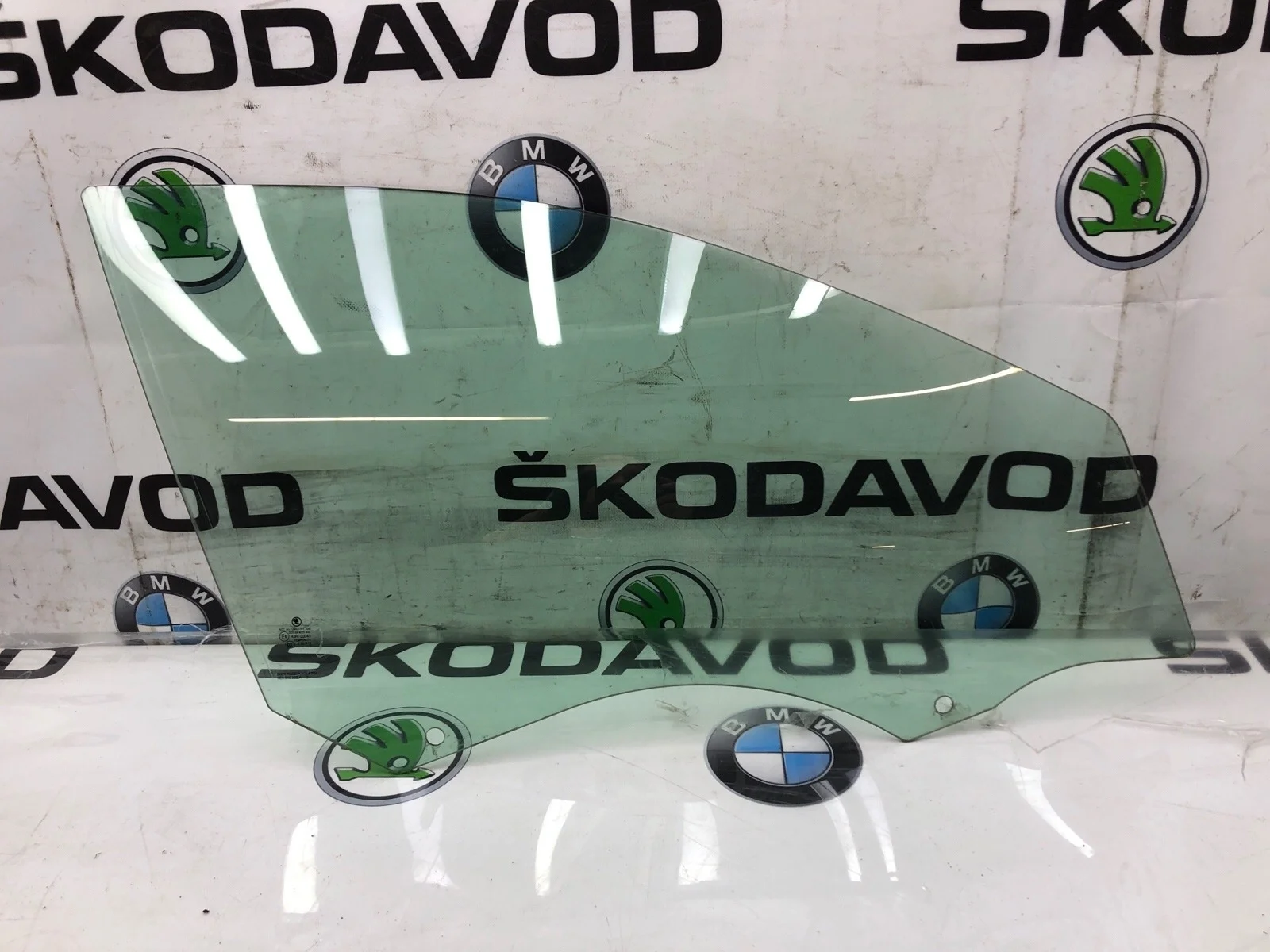 Стекло двери Skoda Octavia 2017 5E0845202A A7 (5E) 1.6 DDYA, переднее правое
