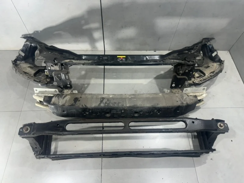 Панель передняя Volvo XC60