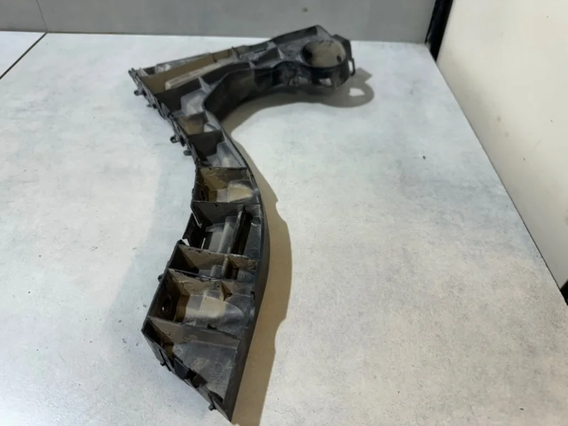 Крепление бампера Volvo XC60