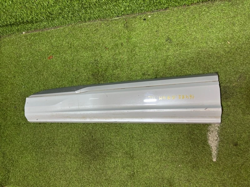 Молдинг двери Audi Q7 2021 4M