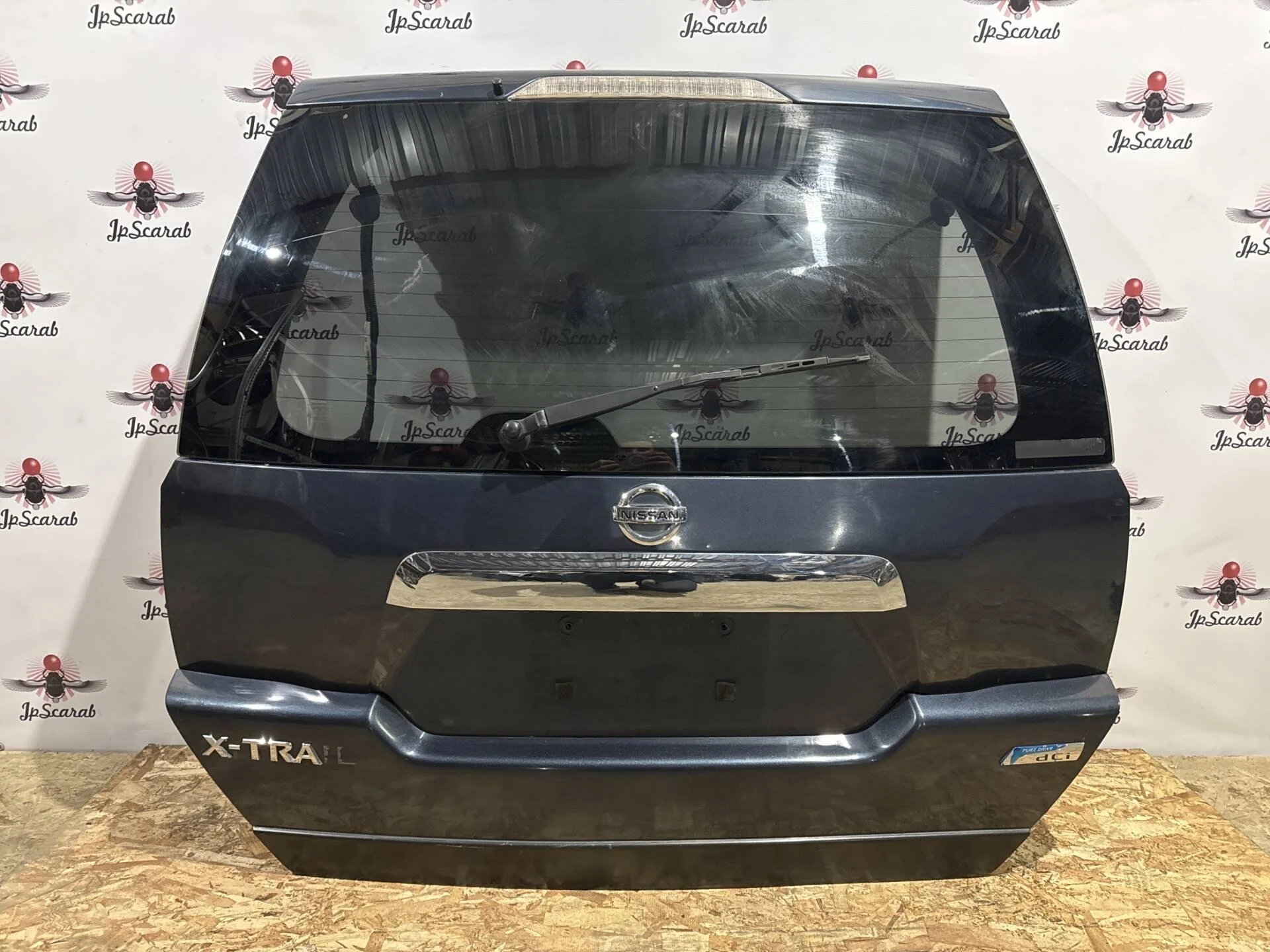 Крышка багажника Nissan X-Trail T31