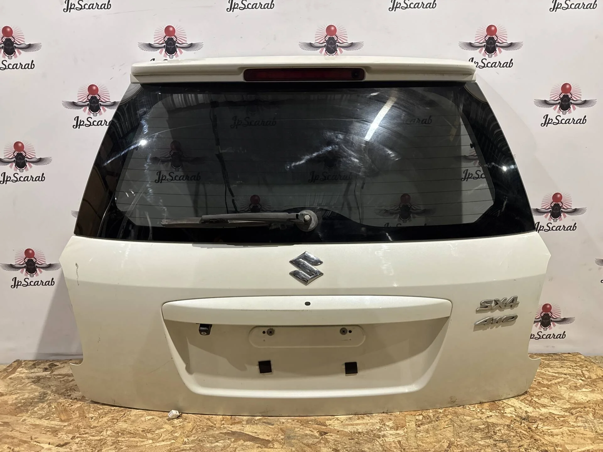 Крышка багажника Suzuki SX4 YA21S