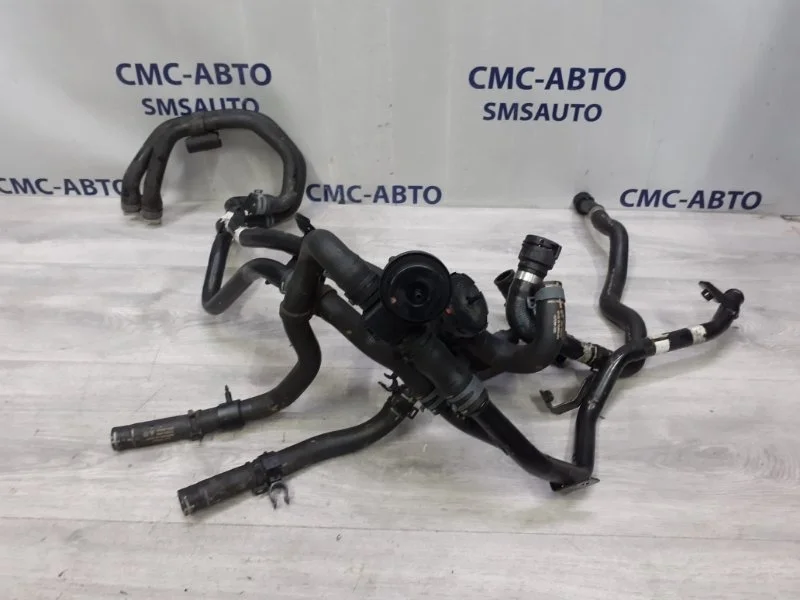 Патрубок охлаждения Volkswagen Touareg 7P0121070AJ NF