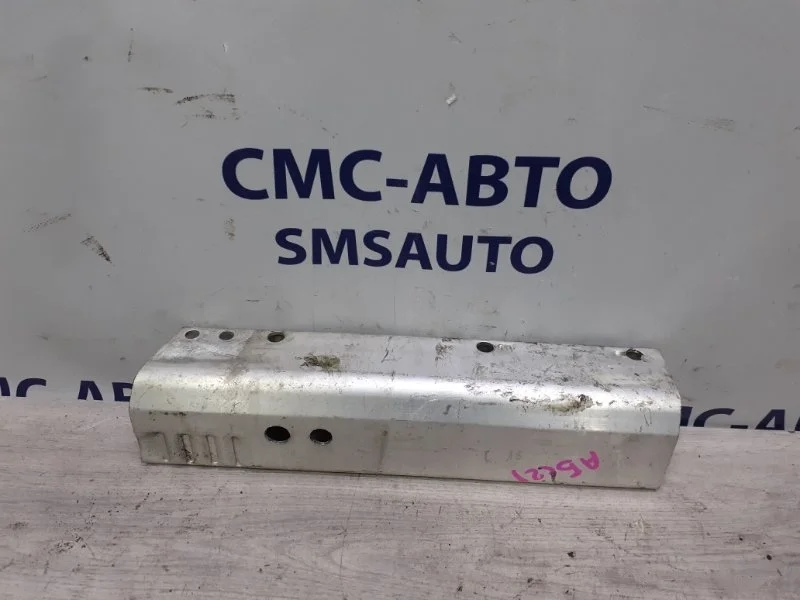 Кронштейн усилителя бампера Audi A5 8K0807332B 8T 2.0T CDN, задний правый