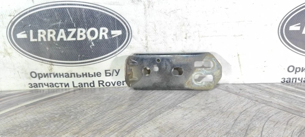 Кронштейн крыла Land Rover Freelander 2