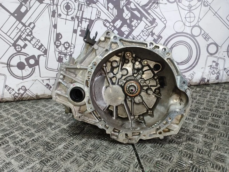 МКПП Toyota Corolla 3030002350 E180 2ZRFE