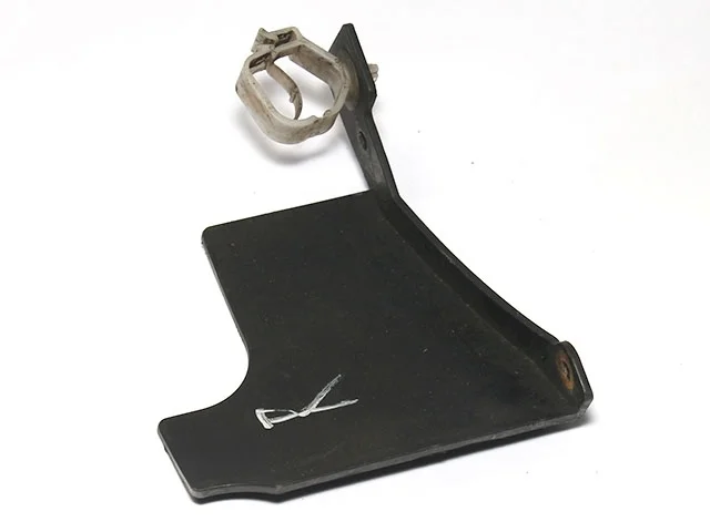 Кронштейн решетки радиатора правый MITSUBISHI LANCER X CY 2007-2010, LANCER X CY 2010-2014