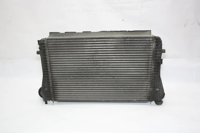 Радиатор интеркулера VOLKSWAGEN PASSAT B6 2005-2010, PASSAT CC 357 2008-2012, TIGUAN I 5N1 / 5N2 2007-2011, TIGUAN I 5N1 / 5N2 2011-2018
