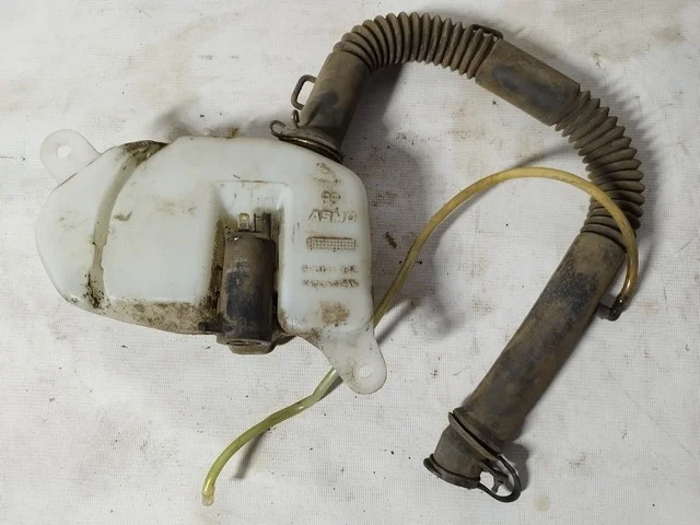 Бачок омывателя заднего стекла K96W MITSUBISHI PAJERO SPORT I / MONTERO SPORT I K9 2005-2008, PAJERO SPORT I / MONTERO SPORT I K9 1997-2000