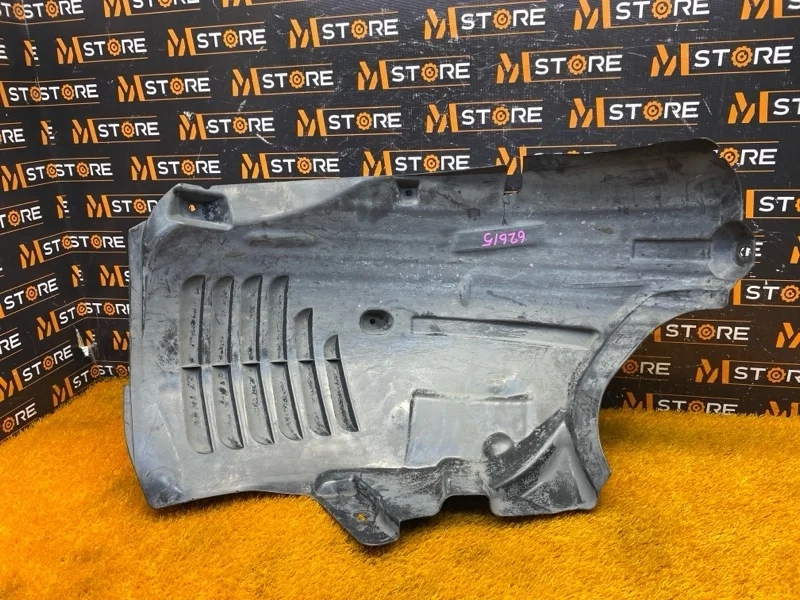Подкрылок Mercedes-Benz -class 2011 W212