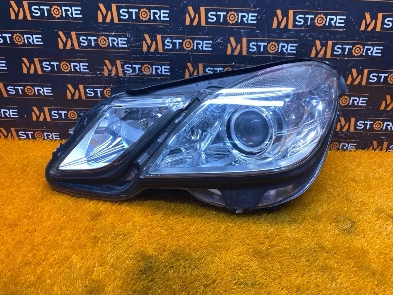 Фара Mercedes-Benz -class 2011 W212