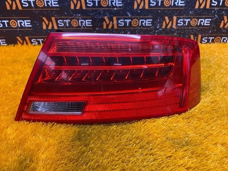 Фонарь задний Audi A5 2015 8T