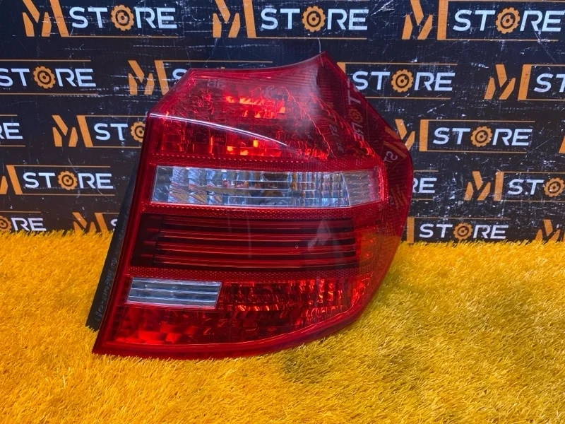 Фонарь задний BMW 1-Series 2007 E87