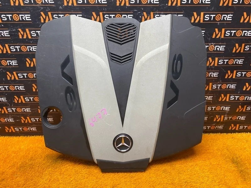 Крышка двигателя Mercedes-Benz -class 2011 W212