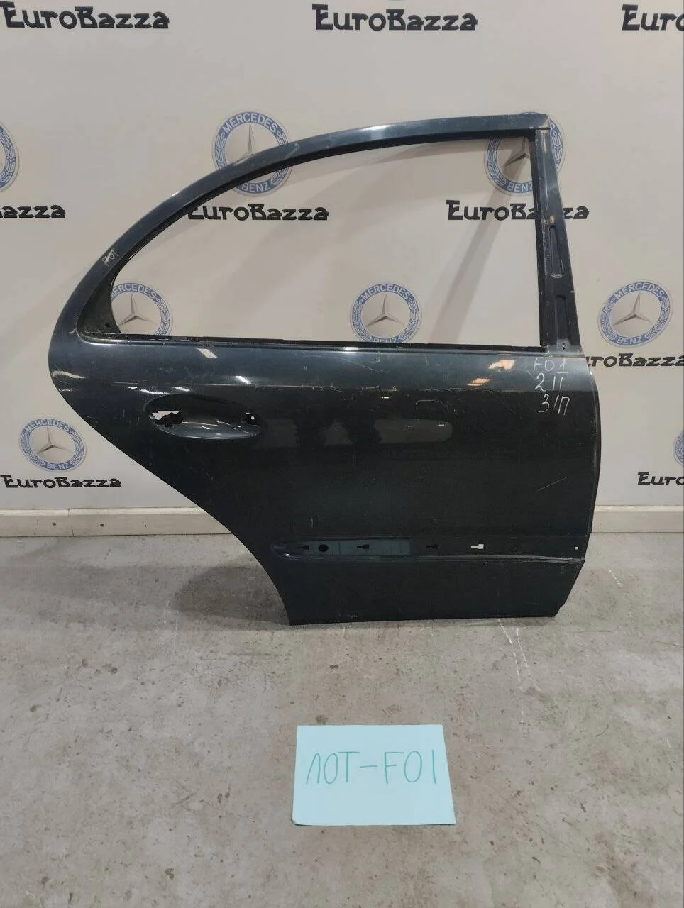 Дверь задняя правая Mercedes W211