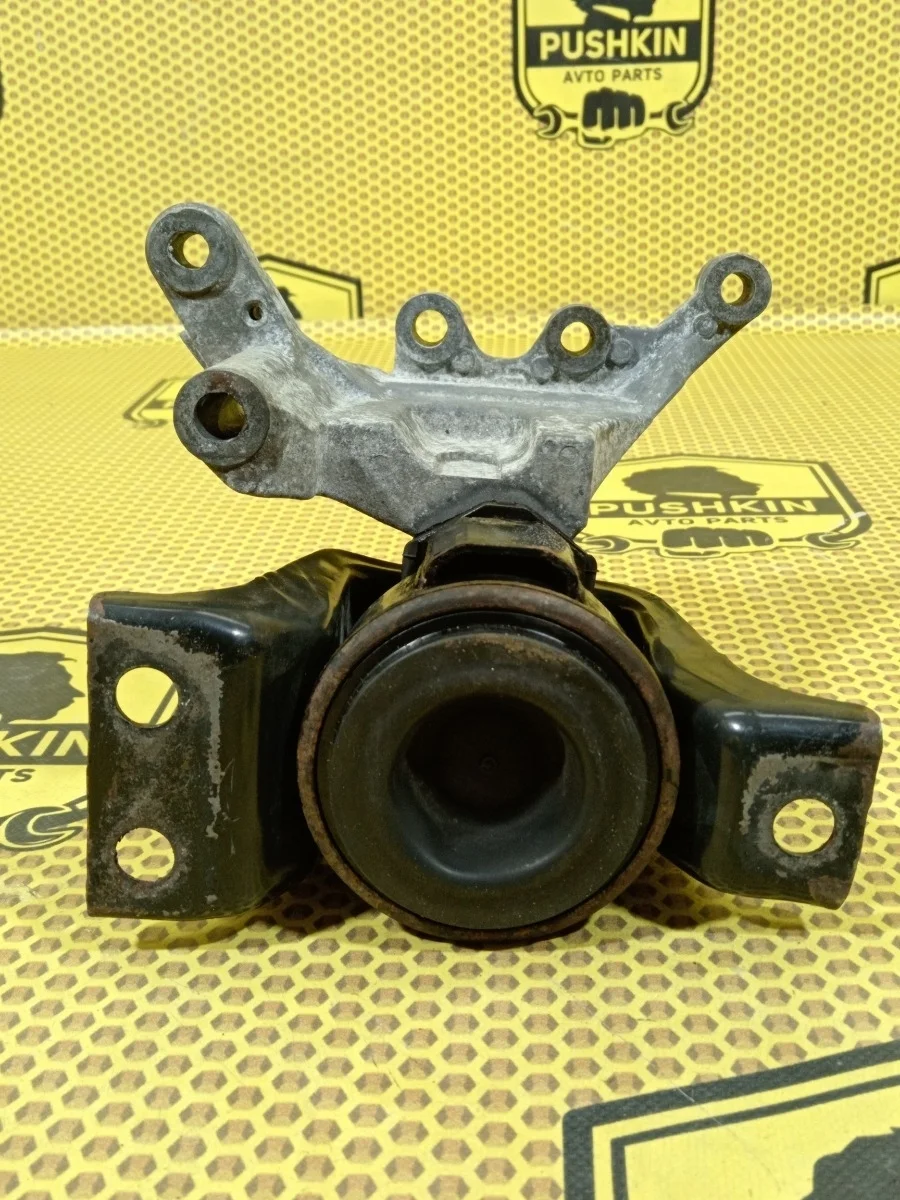 Опора двигателя Nissan Juke 2012 F15