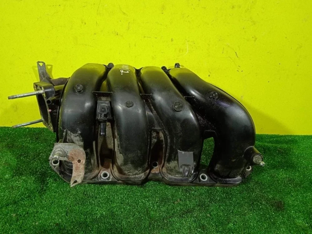 Коллектор впускной Toyota Corolla 2011 150