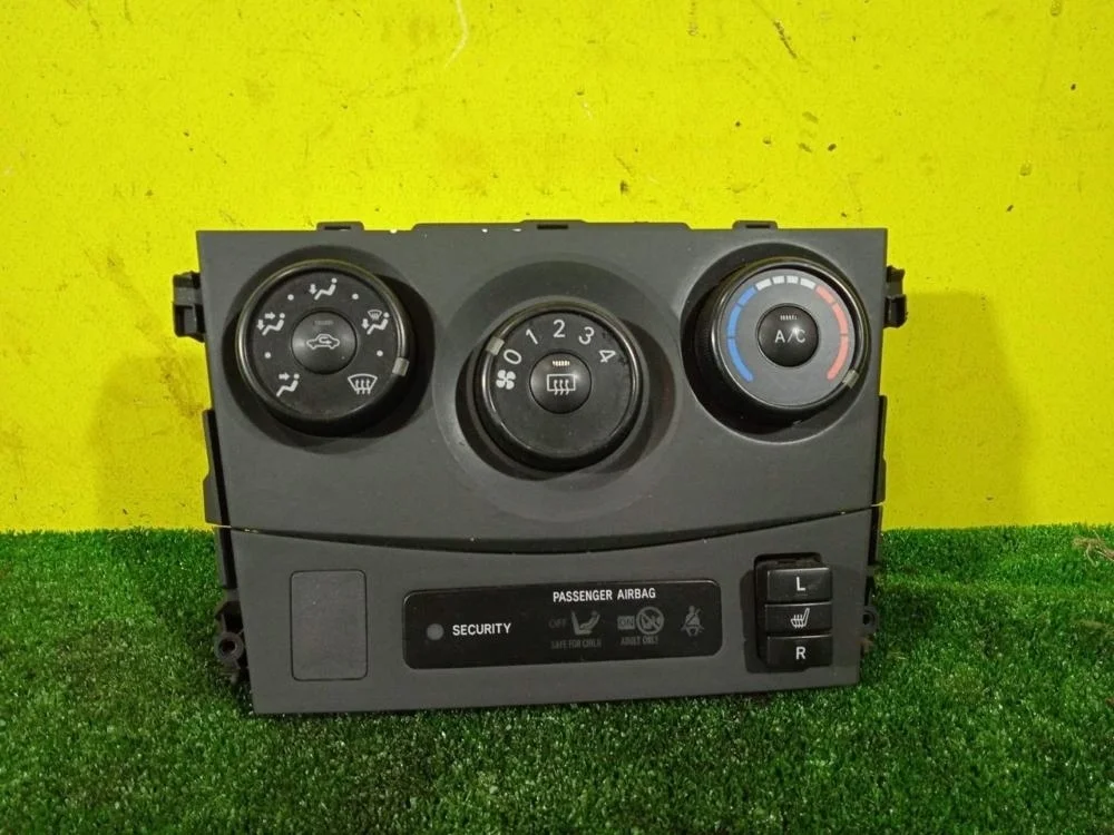 Блок управления отопителя Toyota Corolla 2011 150