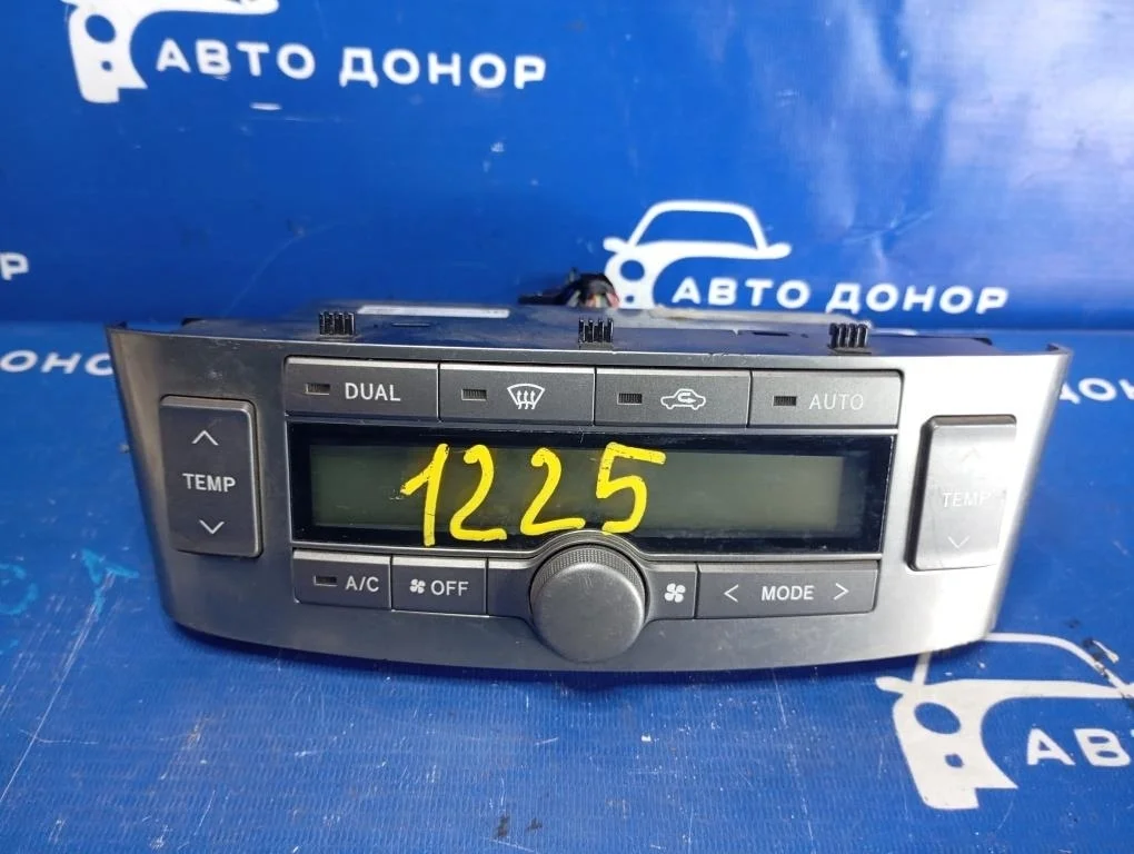 блок управления климат-контролем TOYOTA AVENSIS AZT251 2AZFSE