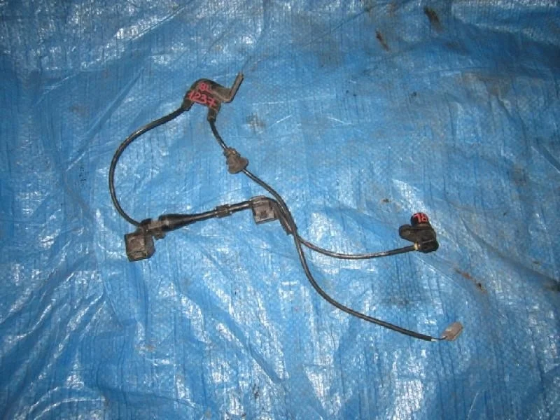 датчик abs TOYOTA LEVIN AE111 -