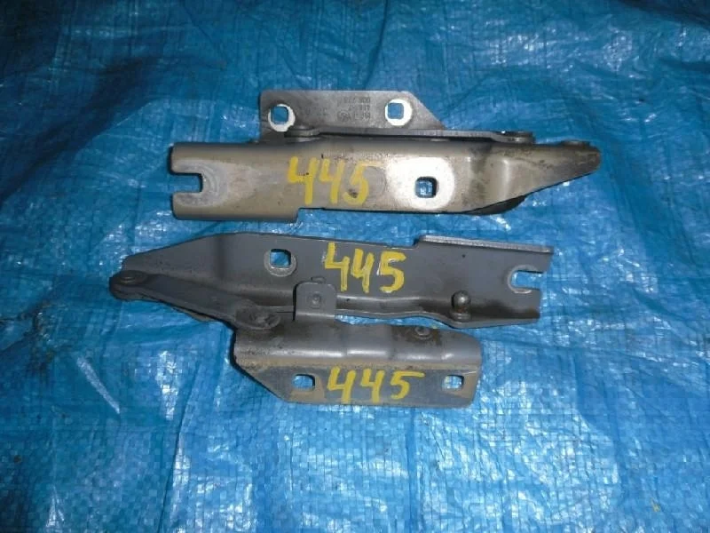 крепление капота BMW 5-Series E60 M54B25