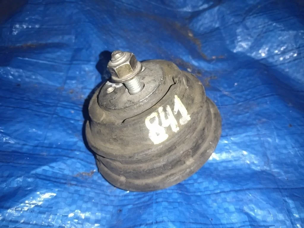 подушка двигателя BMW 5-Series E39 M52B25