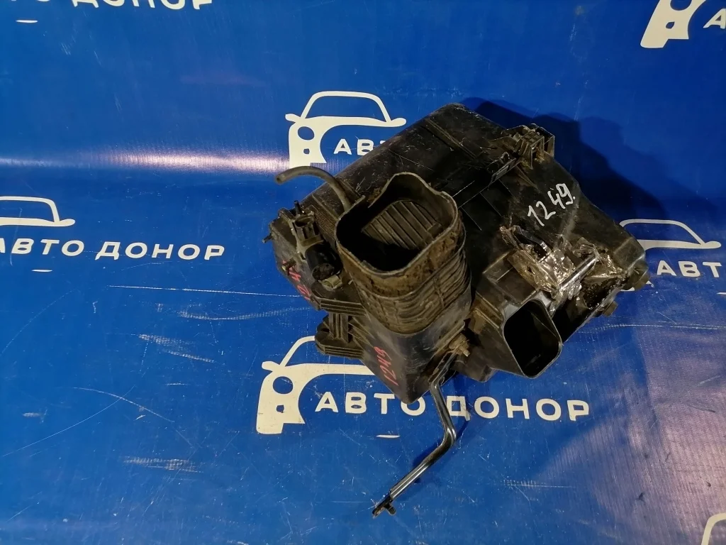 корпус воздушного фильтра TOYOTA HARRIER GSU31W 2GRFE