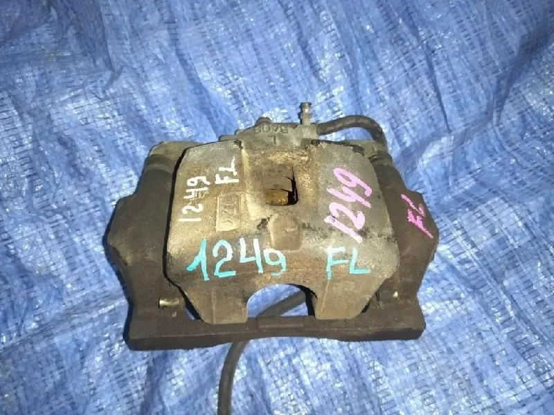 суппорт TOYOTA HARRIER GSU31W -