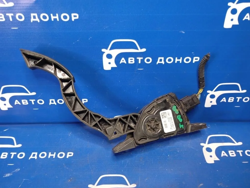 педаль газа FORD FOCUS CB8 IQDB