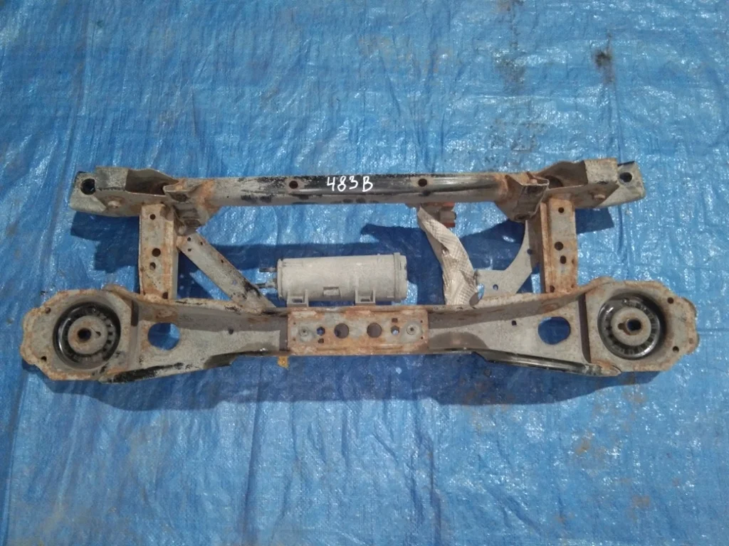балка поперечная FORD FOCUS CB8 IQDB