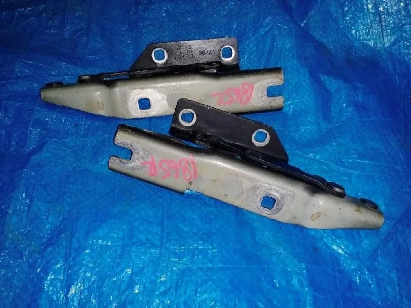 крепление капота BMW 5-Series E60 -