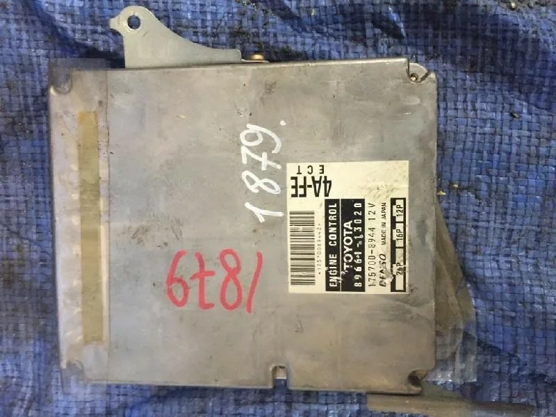 блок управления двс TOYOTA COROLLA SPACIO AE111 4AFE