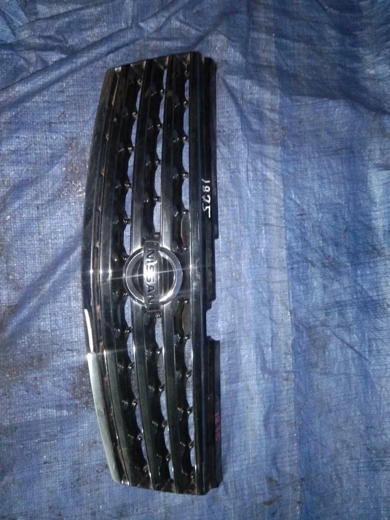 решетка радиатора NISSAN FUGA PY50 -