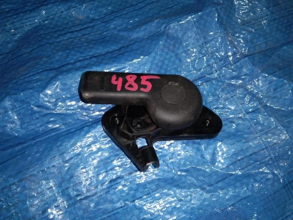 ручка открывания капота FORD FOCUS CB8 -