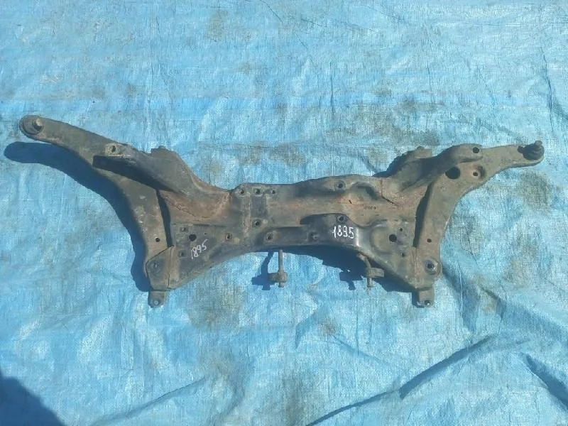 балка под двс MITSUBISHI AIRTREK CU2W 4G63
