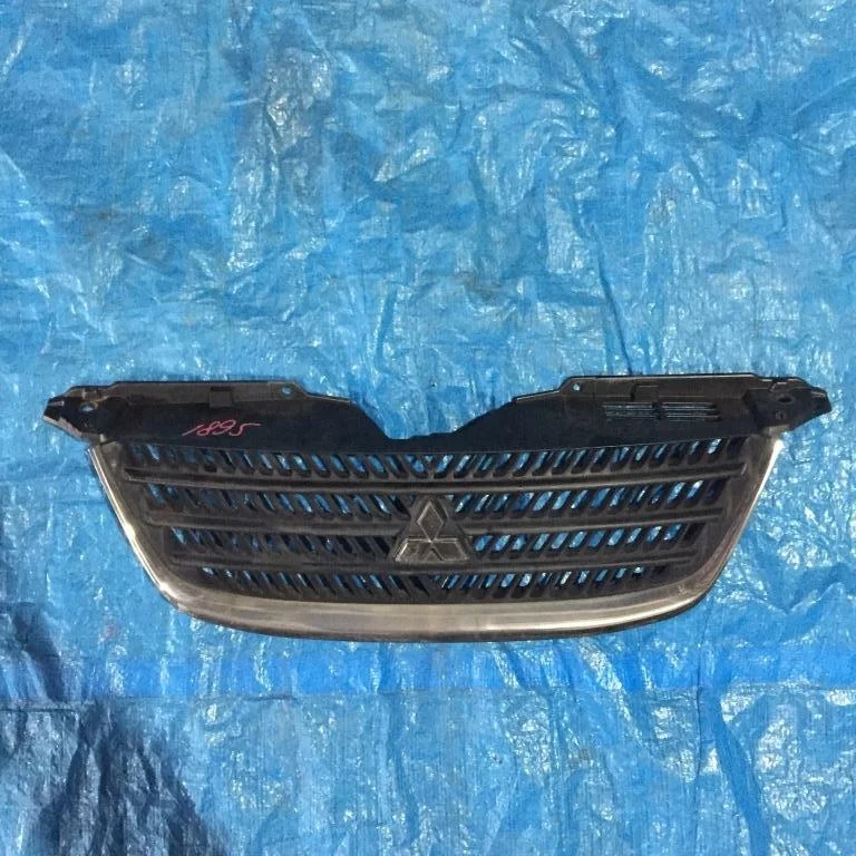 решетка радиатора MITSUBISHI AIRTREK CU2W -