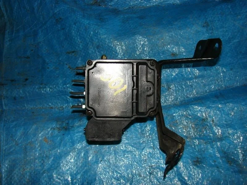 блок abs TOYOTA CAMRY ACV30 -