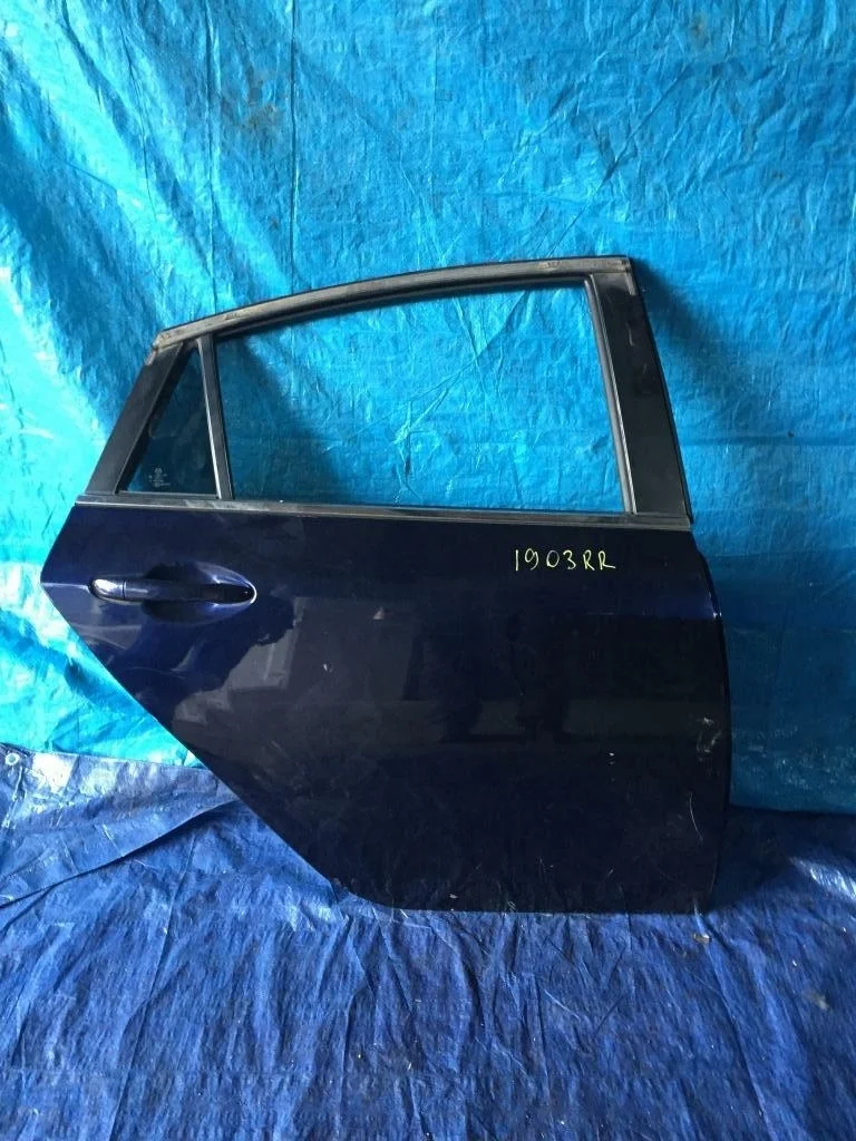 дверь MAZDA ATENZA GH5FS -