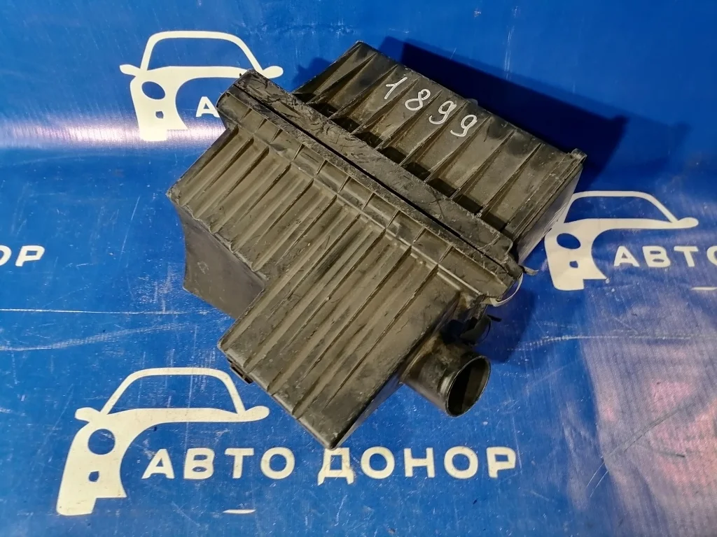 корпус воздушного фильтра NISSAN LIBERTY PM12 SR20DE