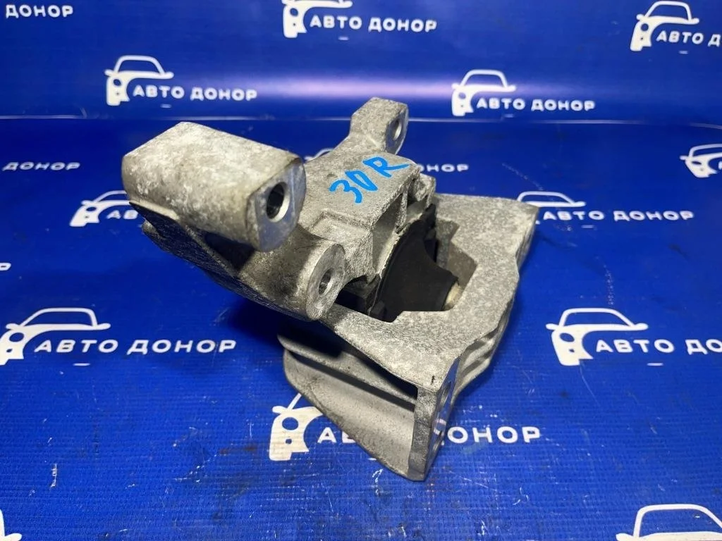 подушка двигателя NISSAN JUKE YF15 HR15DE