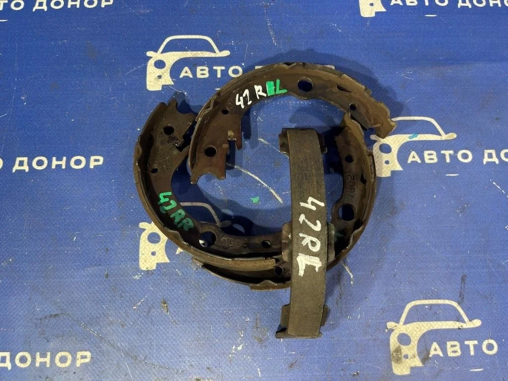 колодки ручного тормоза TOYOTA AVENSIS AZT251 2AZFSE