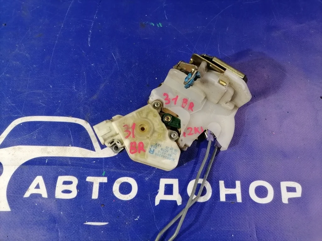 замок двери NISSAN SUNNY FB15 QG15DE