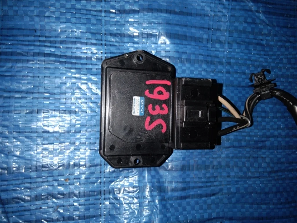 резистор отопителя TOYOTA COROLLA RUNX NZE121 1NZFE