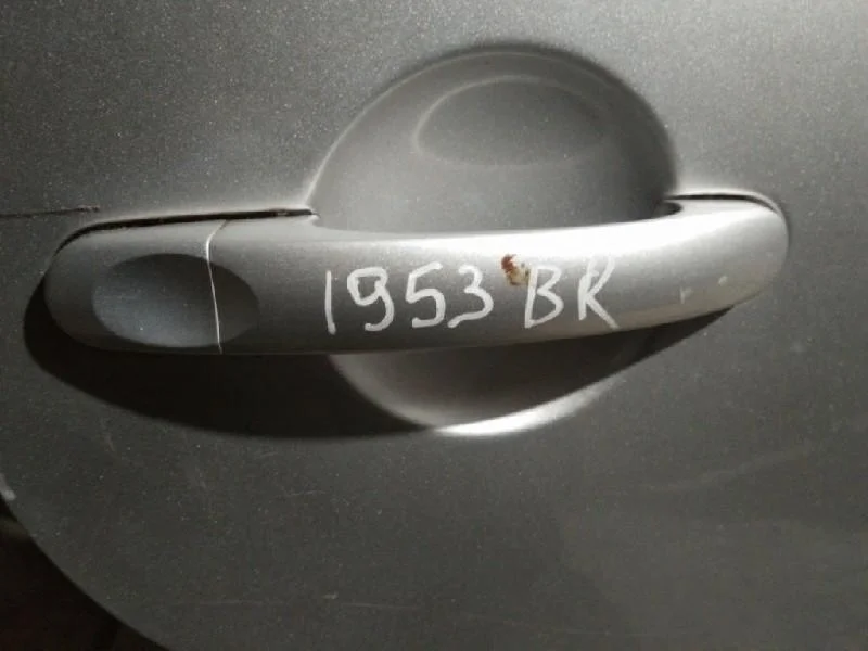 ручка двери VOLKSWAGEN TOURAN 1T1 -