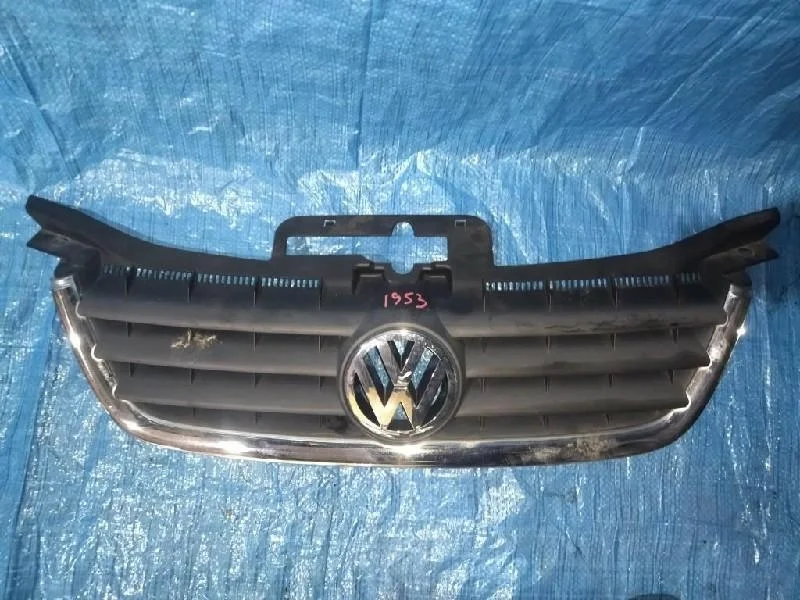 решетка радиатора VOLKSWAGEN TOURAN 1T1 -