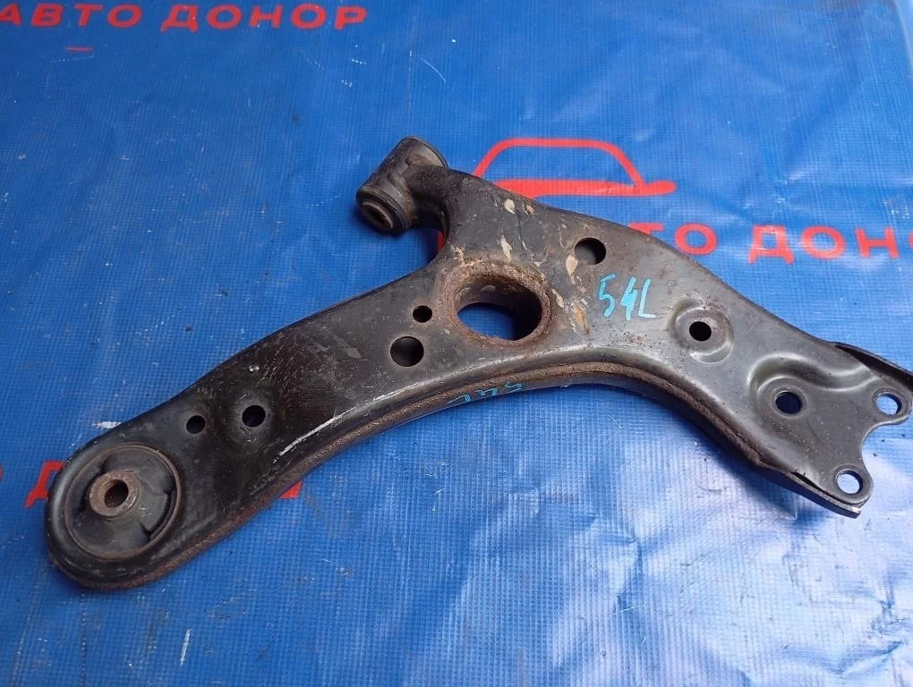 рычаг TOYOTA AVENSIS ZRT272 3ZRFAE