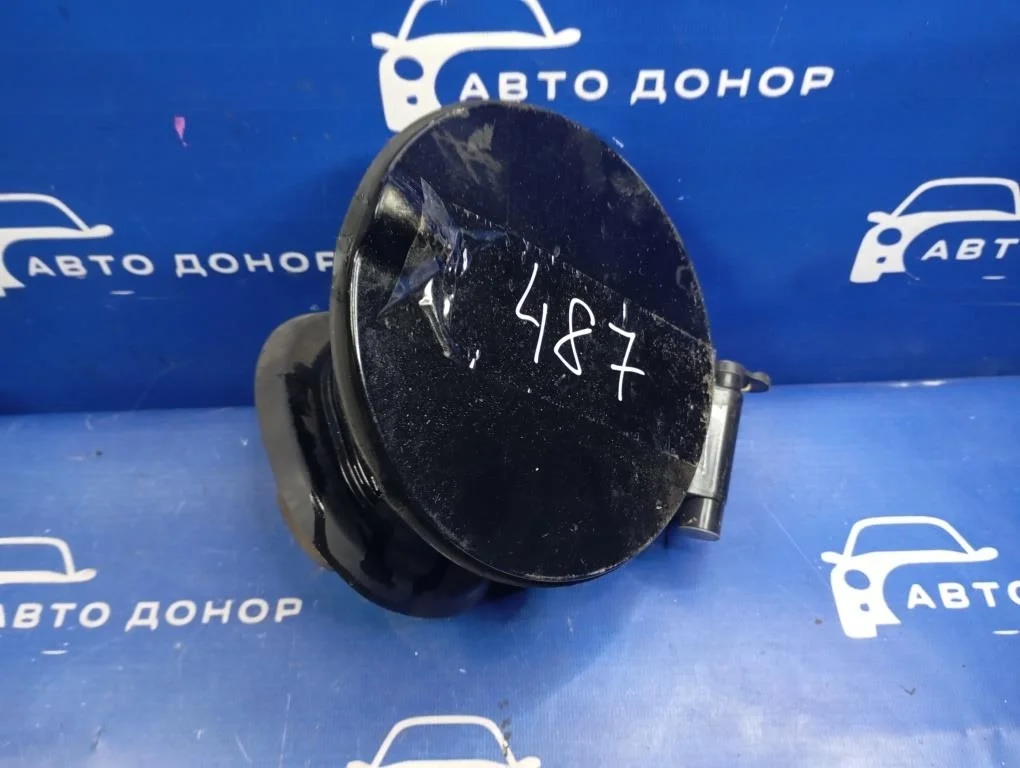 лючок FORD FOCUS CB8 IQDB