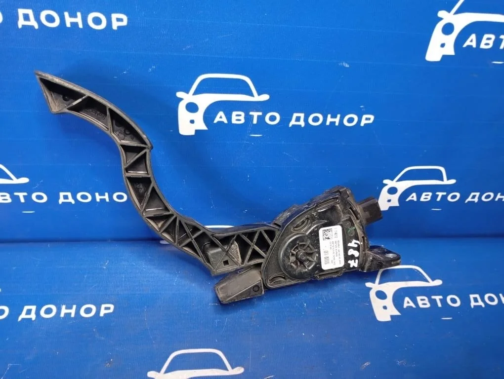 педаль газа FORD FOCUS CB8 IQDB