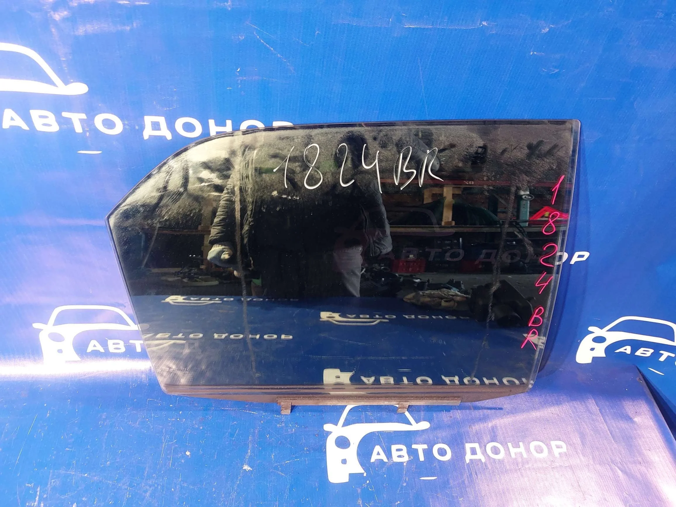стекло TOYOTA HARRIER MCU15 -